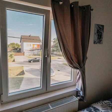 Apartmani Tea I Toni Gradiste Ngoại thất bức ảnh