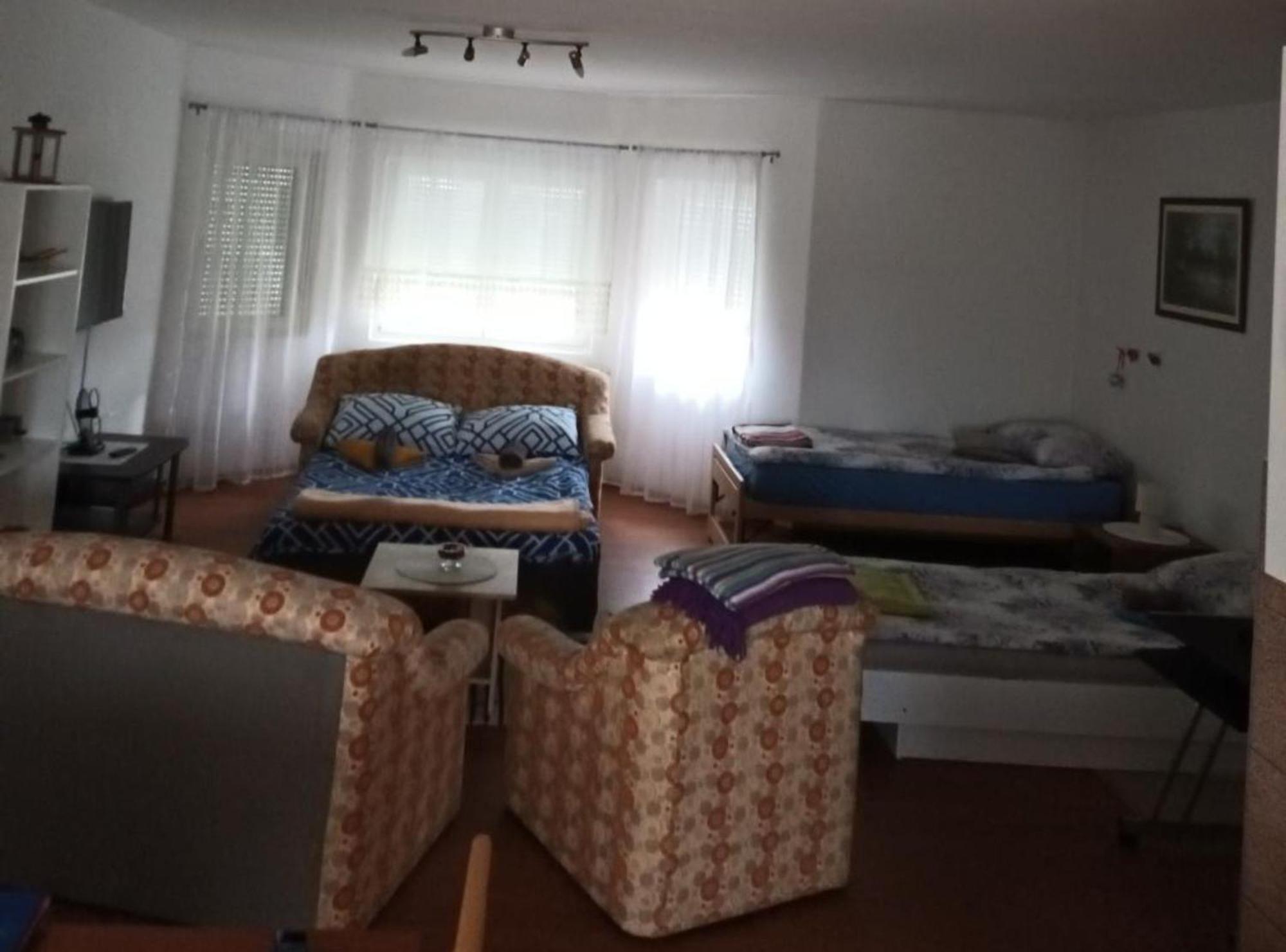 Apartmani Tea I Toni Gradiste Ngoại thất bức ảnh