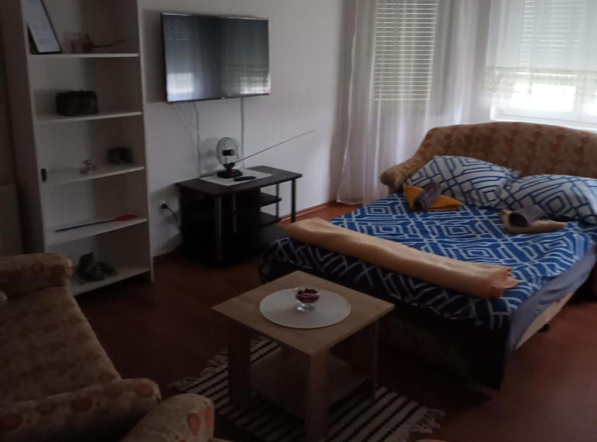 Apartmani Tea I Toni Gradiste Ngoại thất bức ảnh