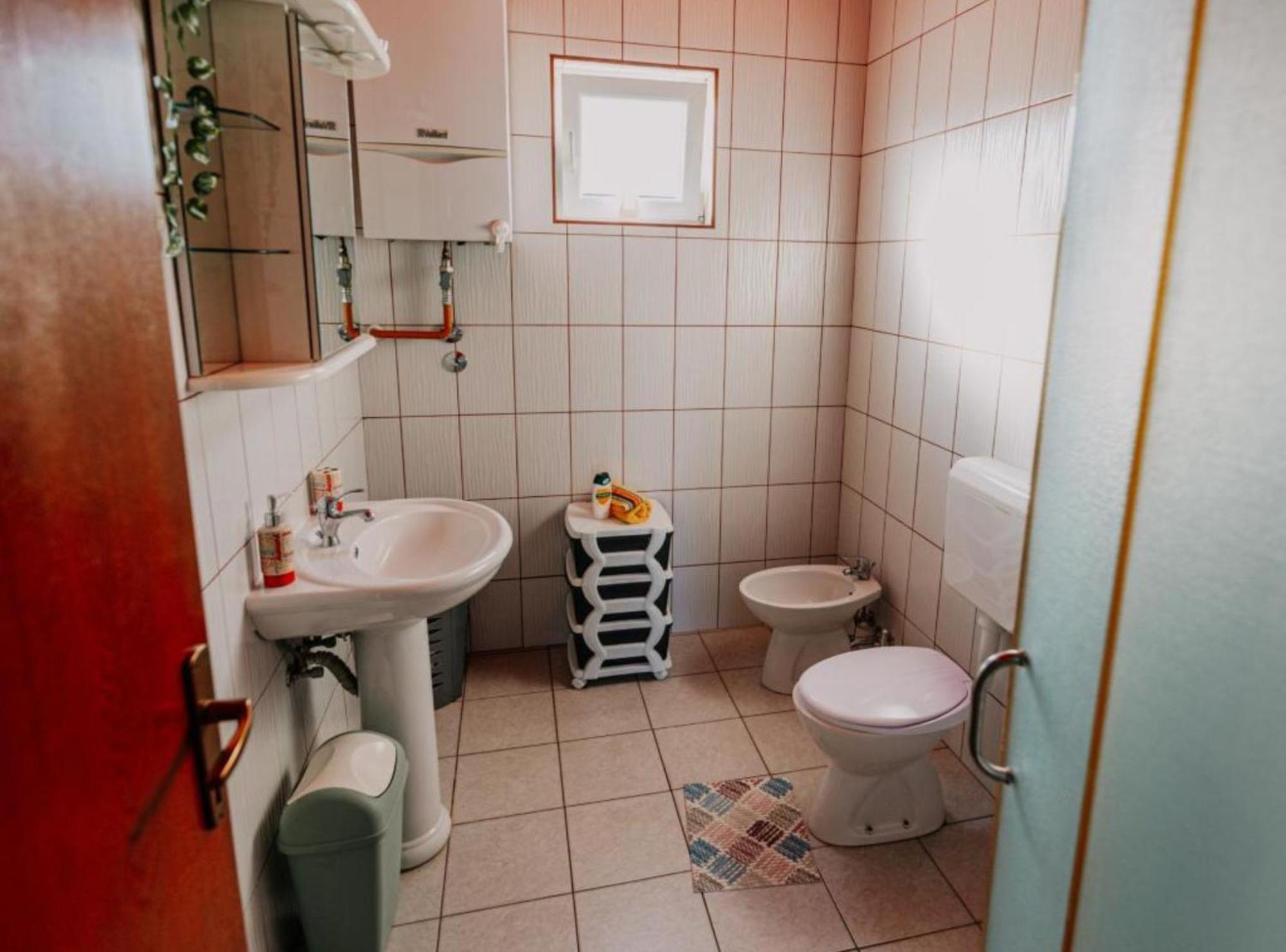 Apartmani Tea I Toni Gradiste Ngoại thất bức ảnh