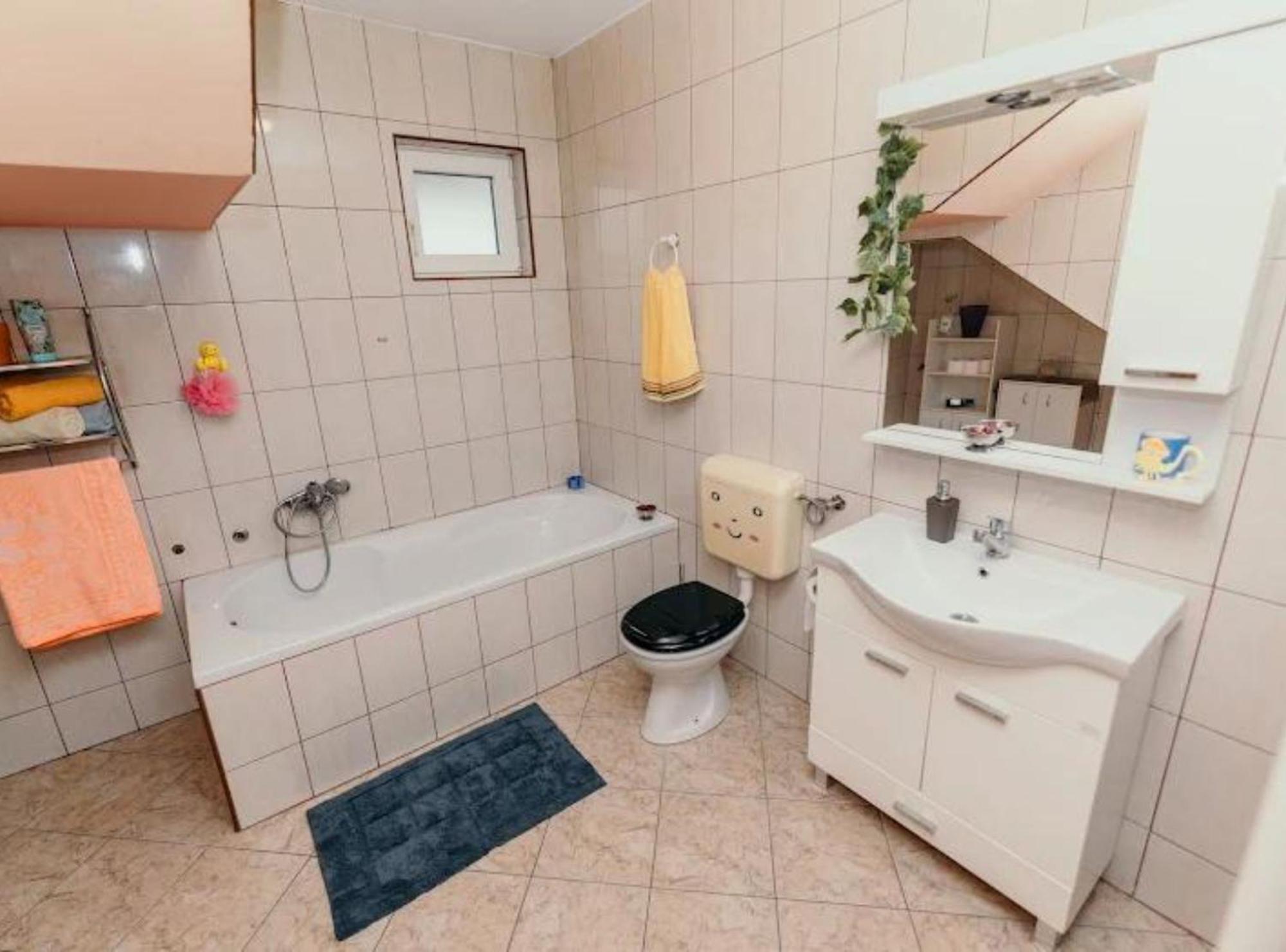 Apartmani Tea I Toni Gradiste Ngoại thất bức ảnh