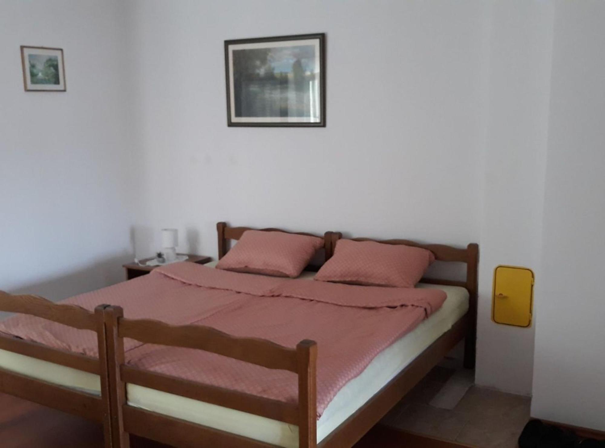 Apartmani Tea I Toni Gradiste Ngoại thất bức ảnh